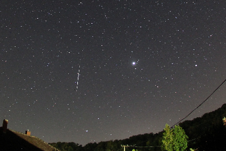 -3 magnitude sporadic meteor uploaded by Zsolt Pető