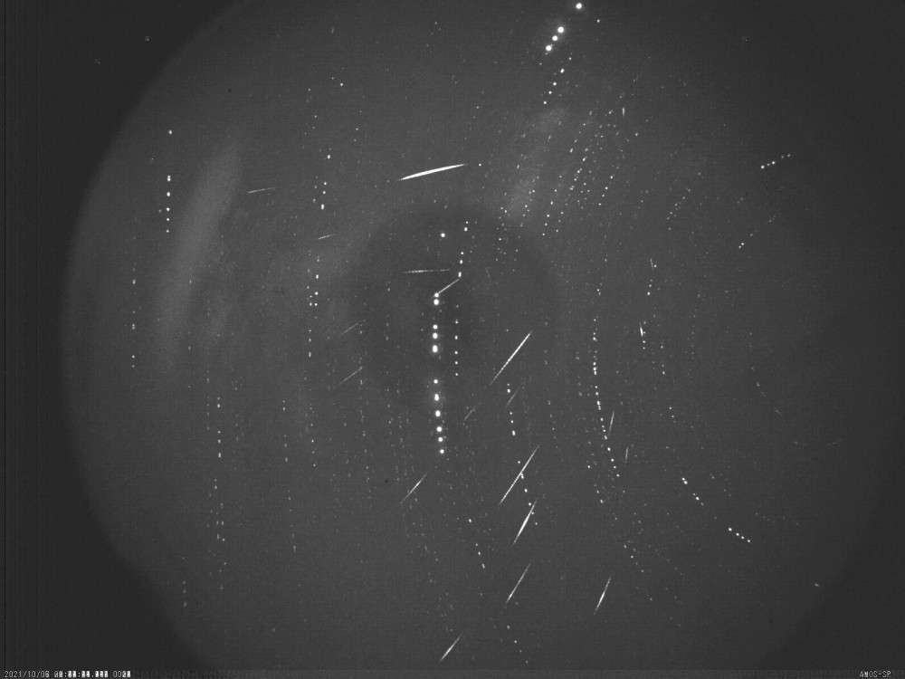 Composite image showing AMOS camera detection of Arids meteors from SpaceObs Observatory in San Pedro de Atacama, Chile (Credit: J. Toth, U. Bratislavia, Slovakia).